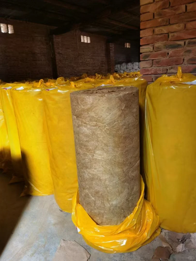 网织增强岩棉复合板：建筑保温与隔音的理想