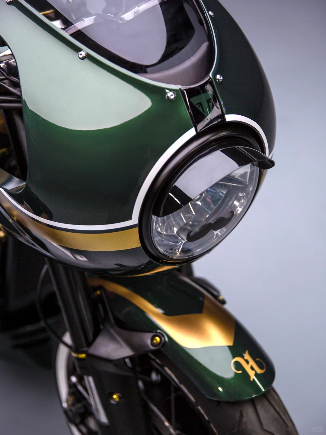 调性拉满～凯旋RS定制涂装