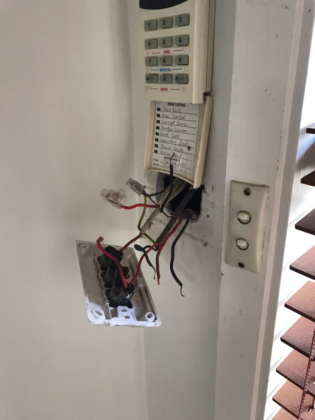 Blacktown 灯短路故障解决