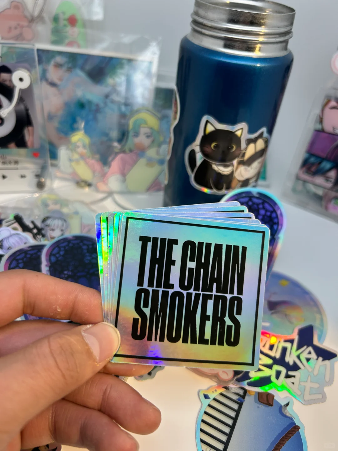 黑色图确实很适合做全息镭射贴纸