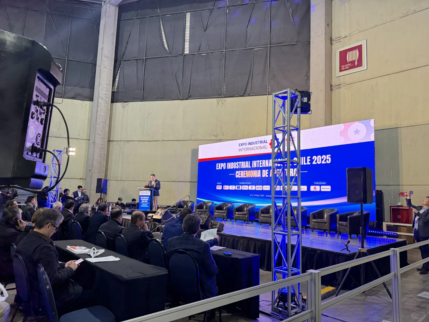 ????带着我的小团队来为工业展翻译啦