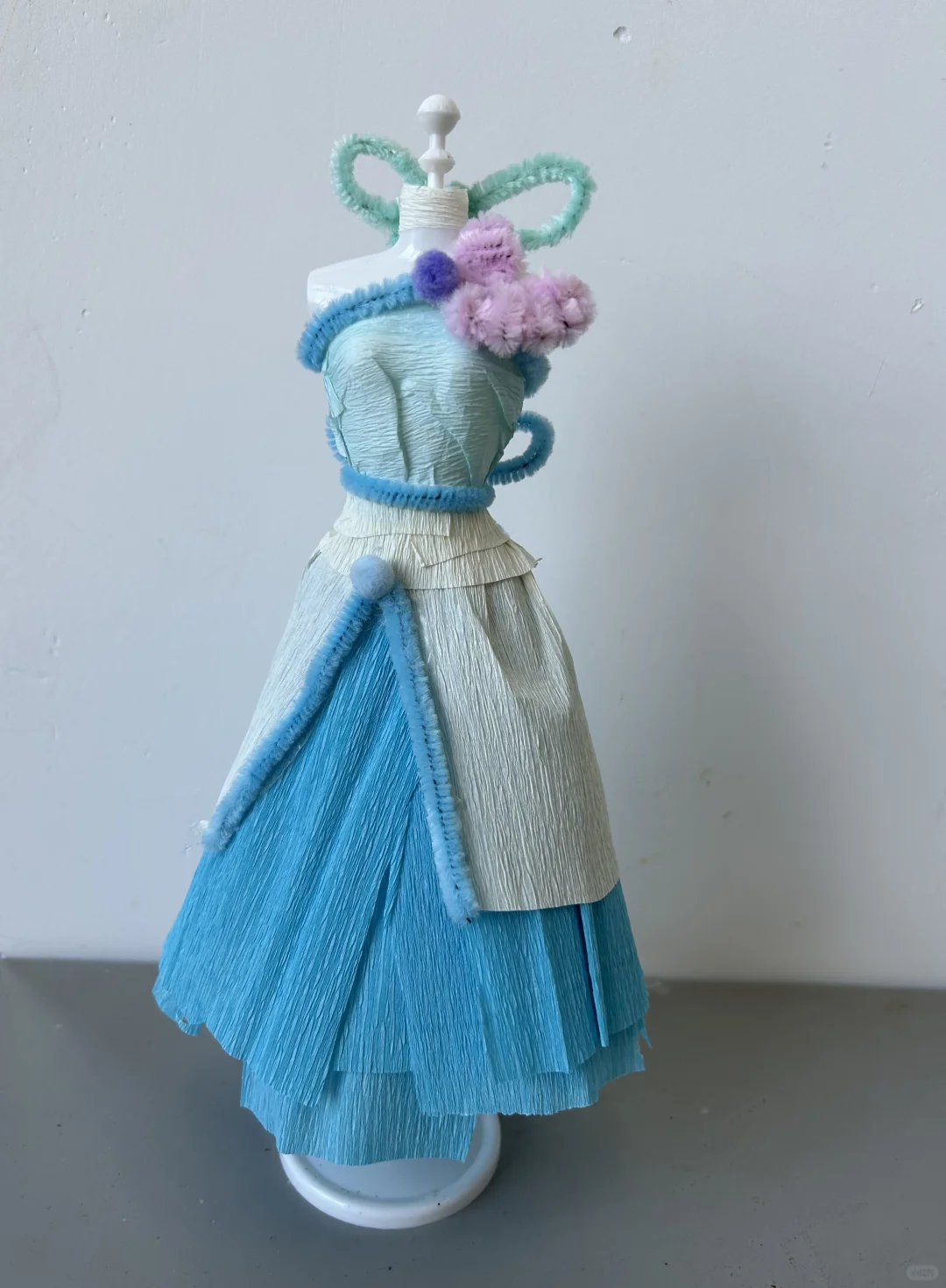 皱纹纸服装设计