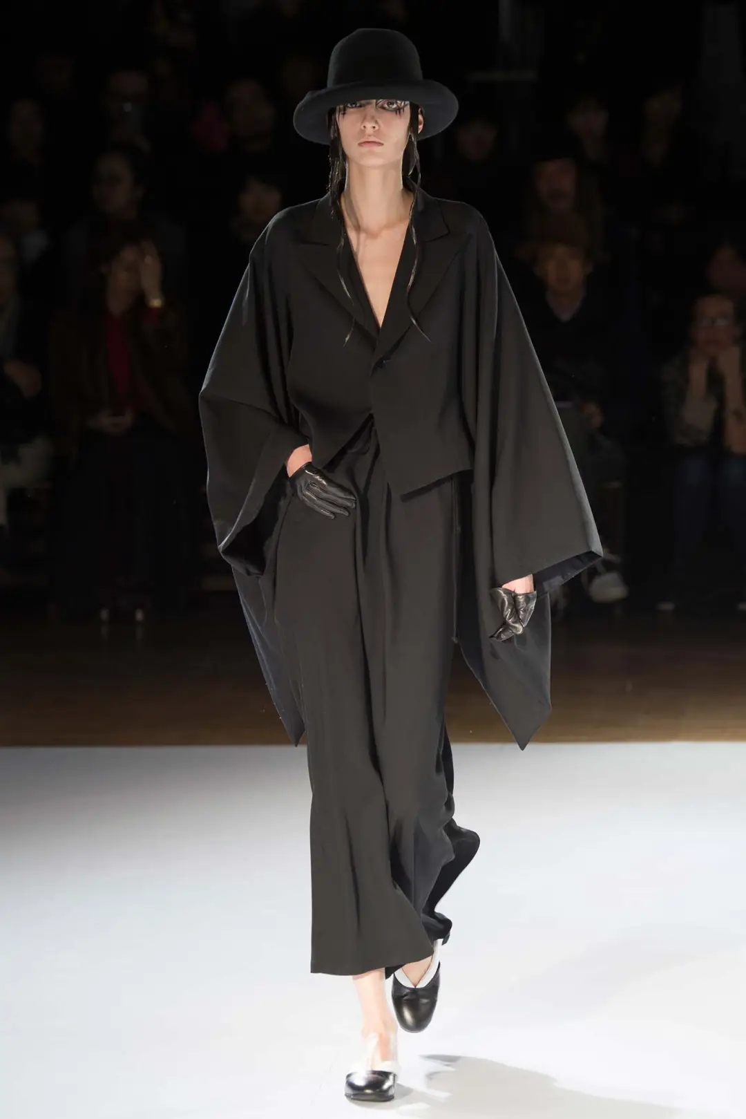 Yohji Yamamoto 古希腊残骸