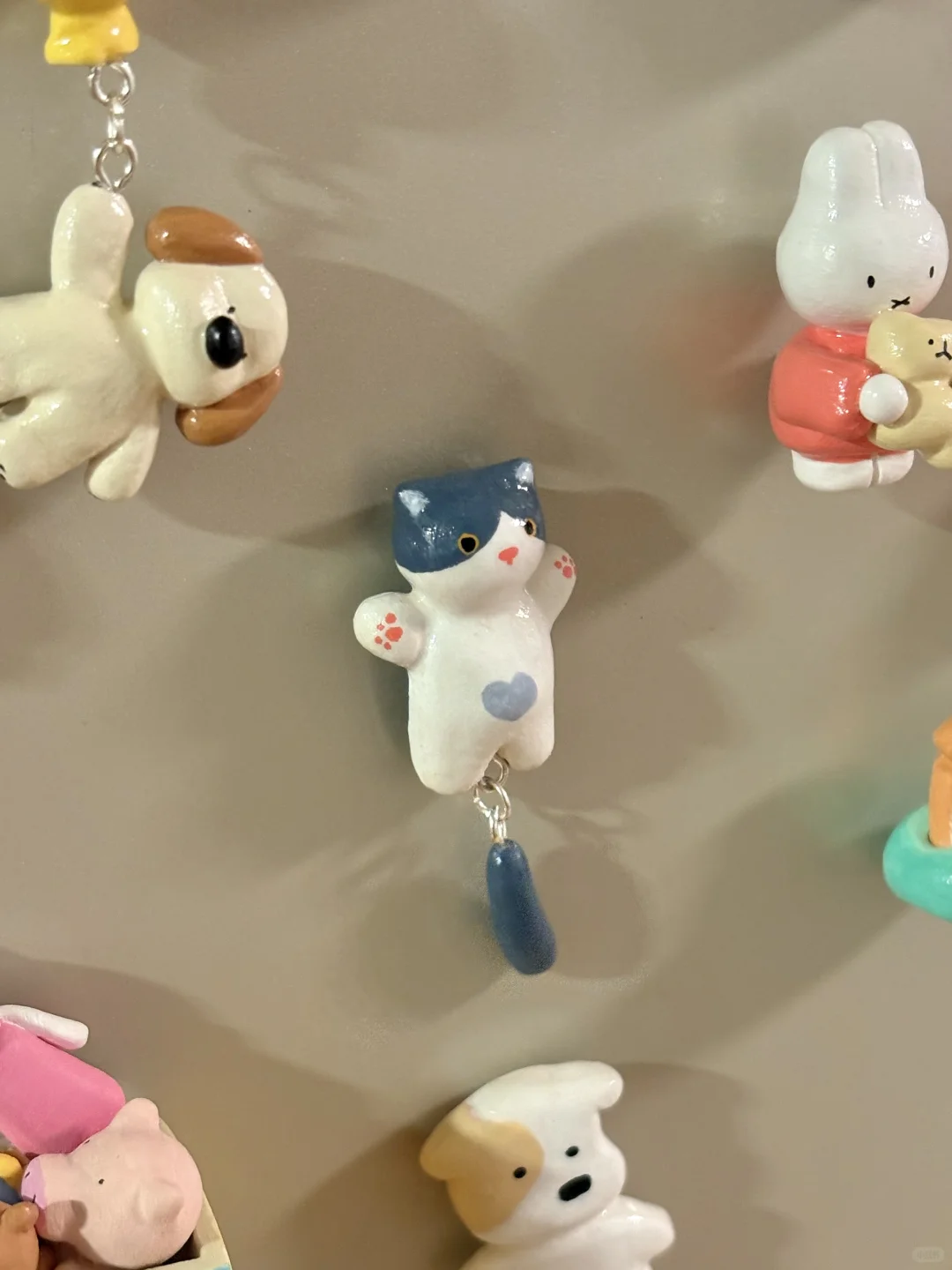 石塑粘土冰箱贴?捏了一只胖乎乎小猫咪✨