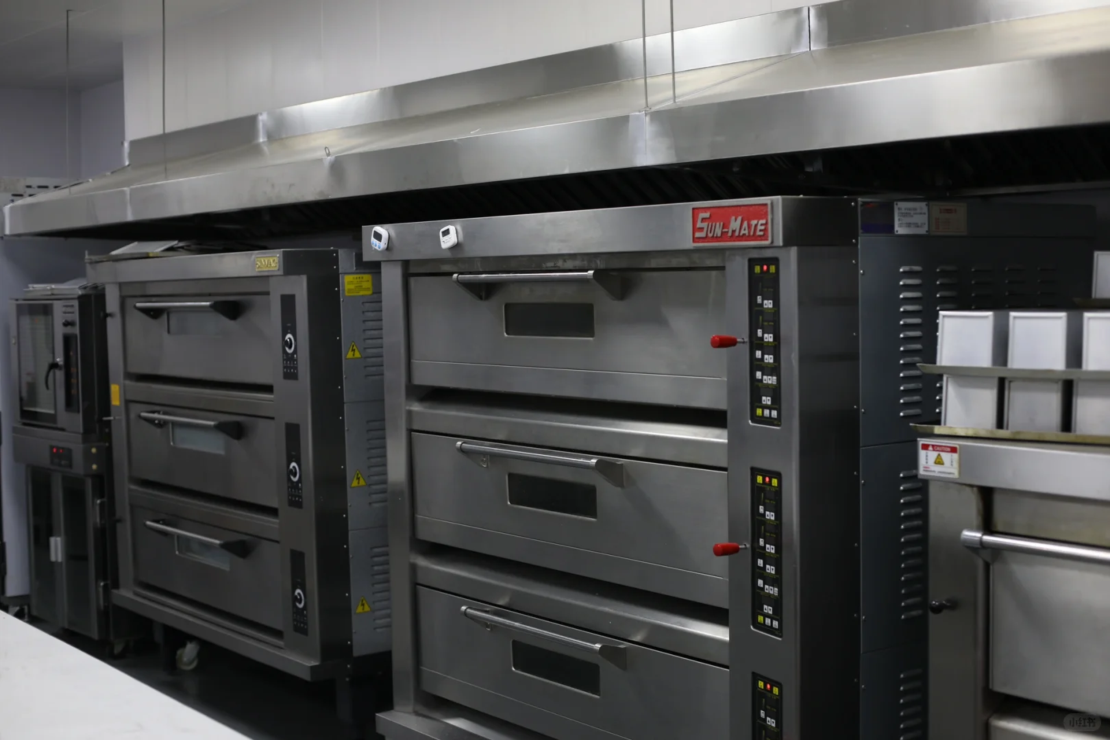 在启东十年烘焙经验 拥有200平中央厨房