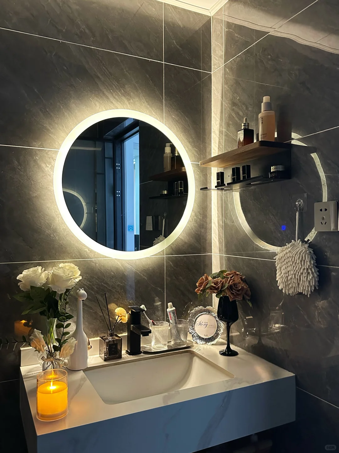 一整个惊艳住了，简约时尚卫生间好高级❤️