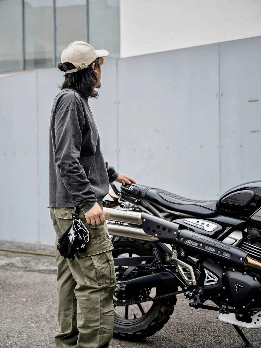 小短腿就要骑大摩托！