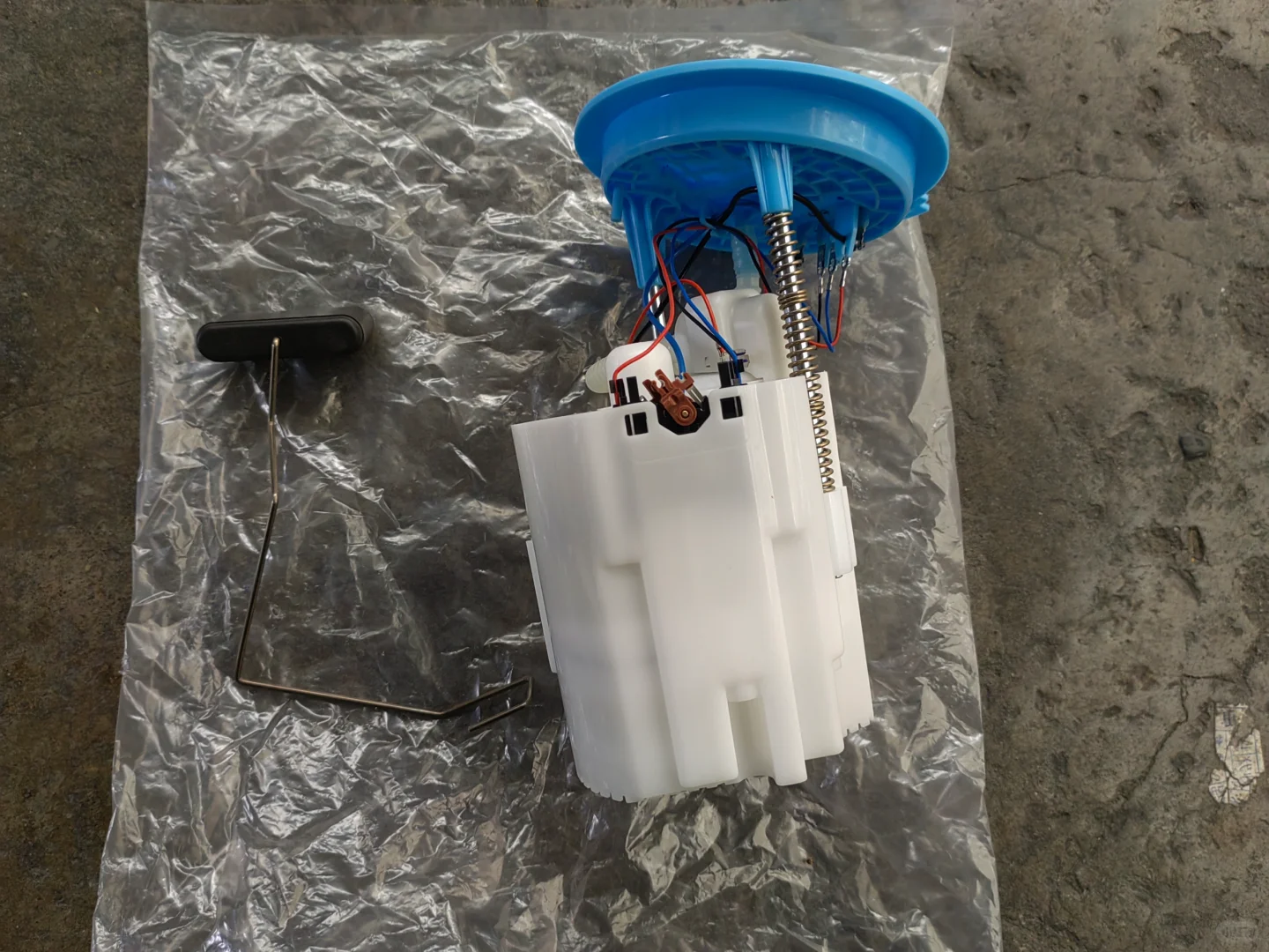 大众原厂汽油泵总成，更换方便