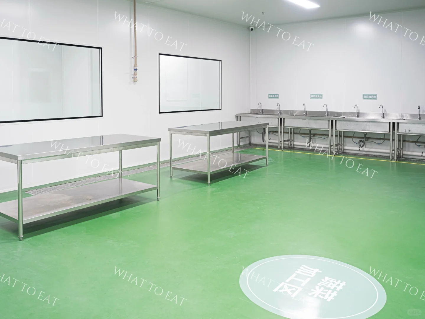 2000㎡中央厨房长这样!太干净了不像做饭的!