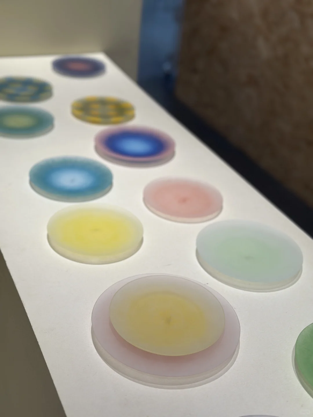 三宝村 Something glasses