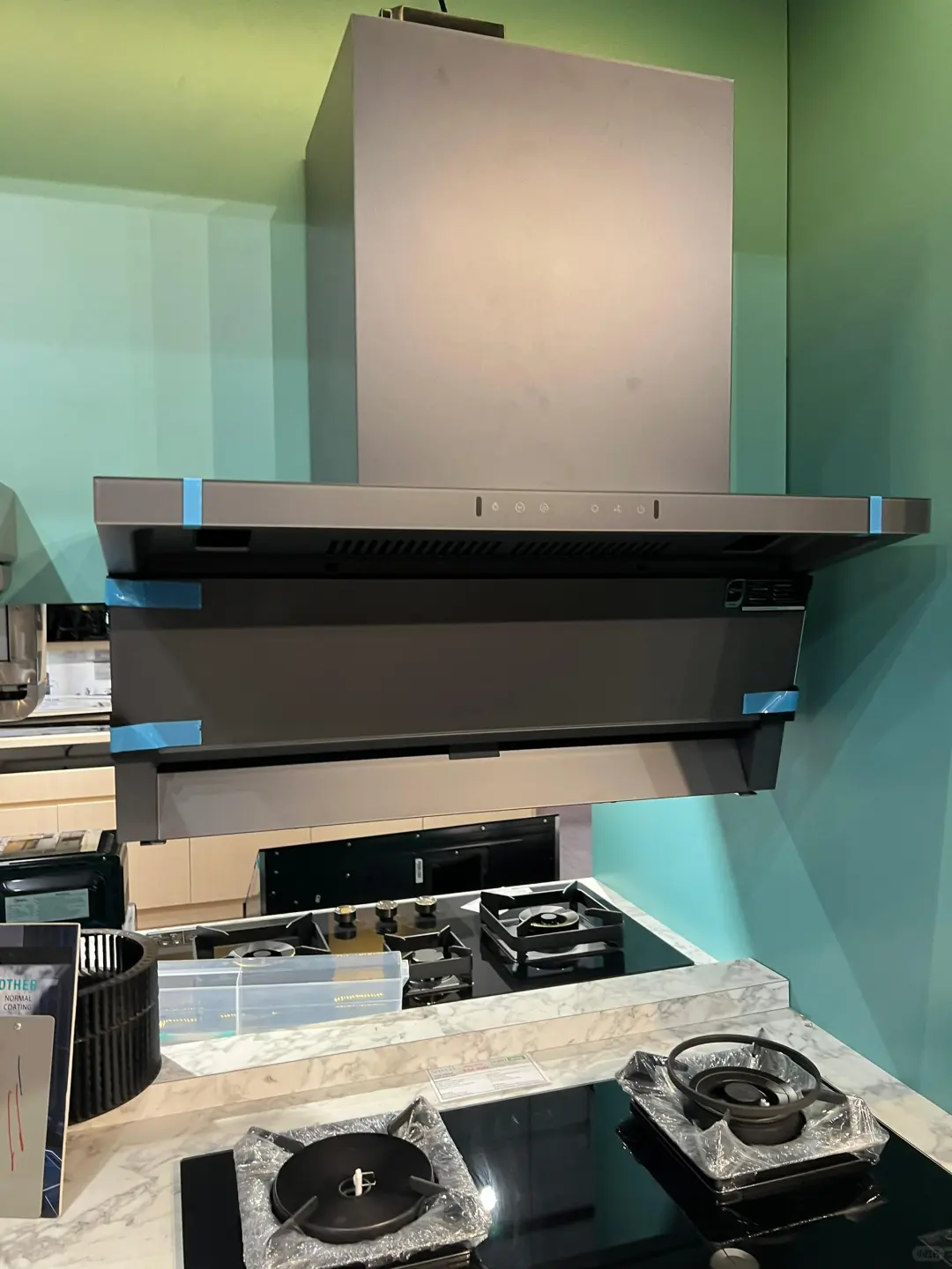 还有黑色或白色，你喜欢什么颜色？