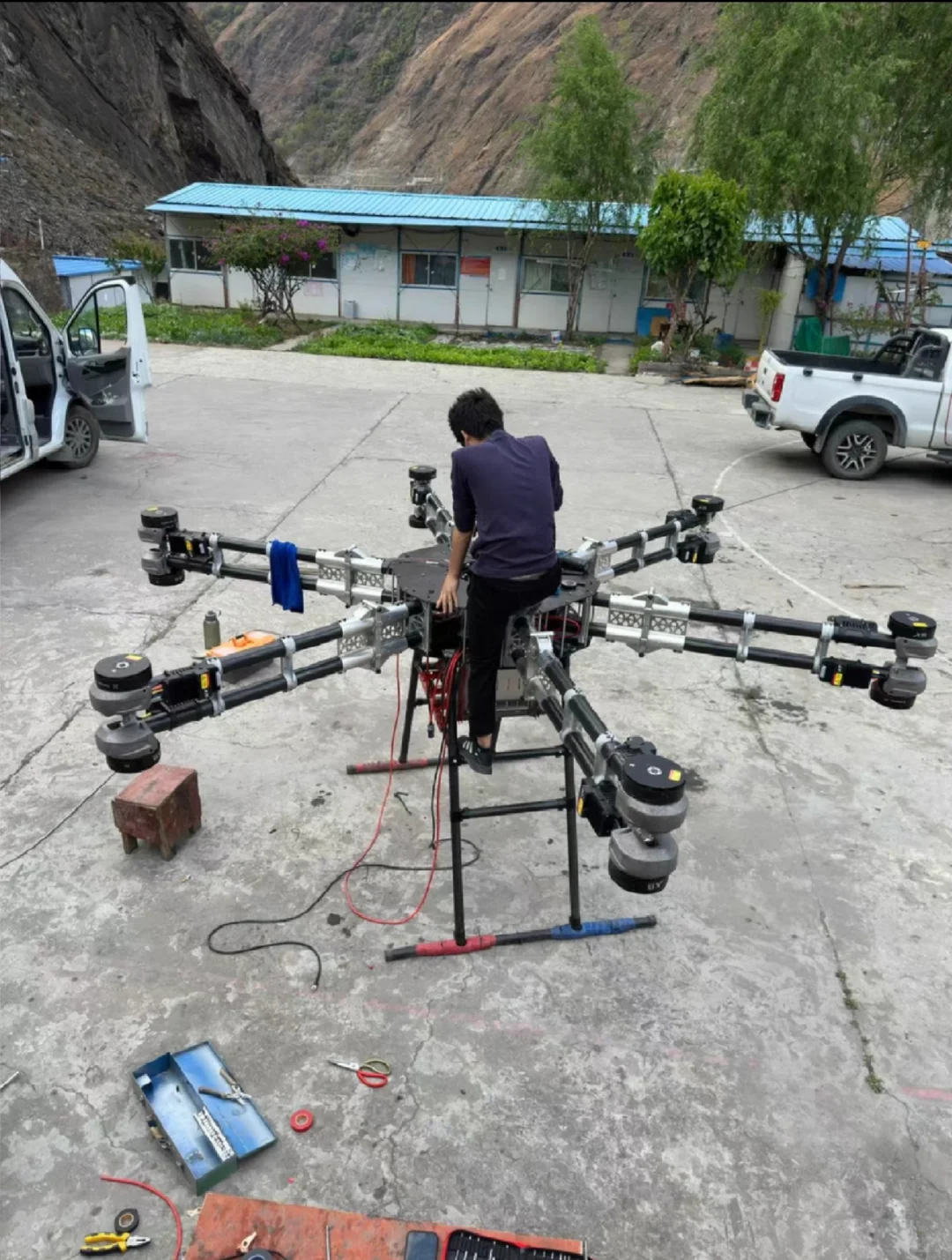 从快递到战场:中国巨型民用无人机的军事