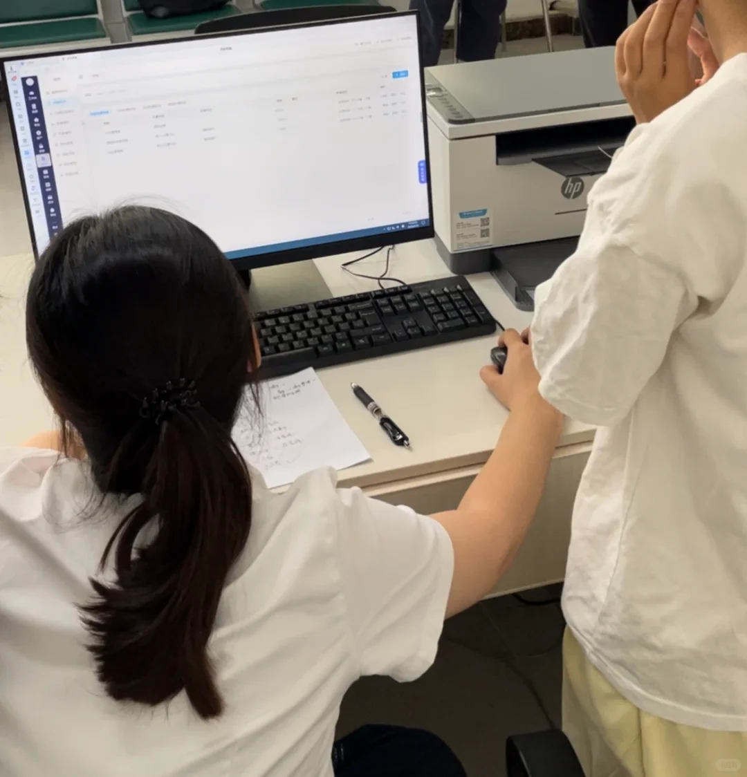 崩溃了?‍?招了一个都不会的物业客服