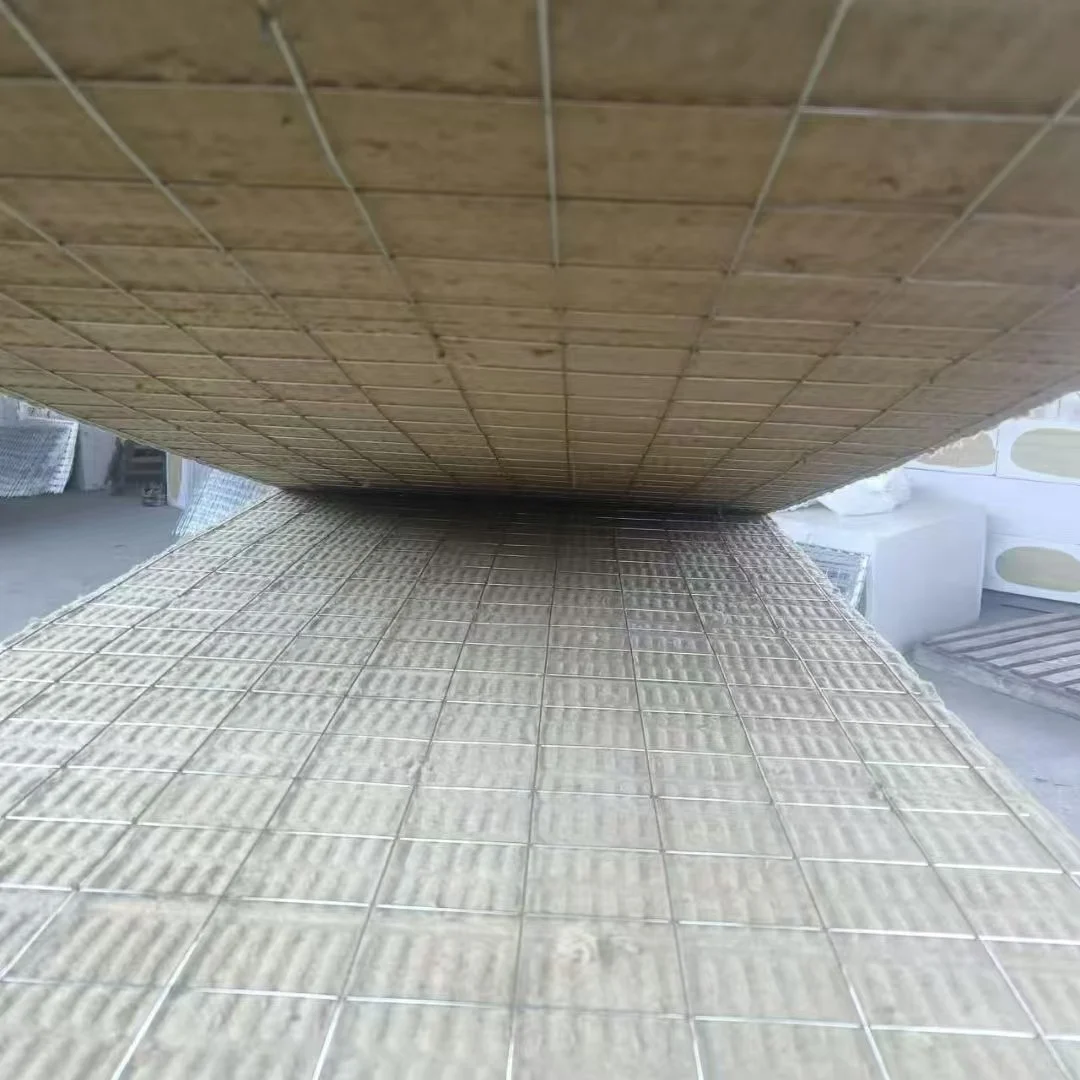 插丝岩棉复合板：高效隔热与防火的建筑材料