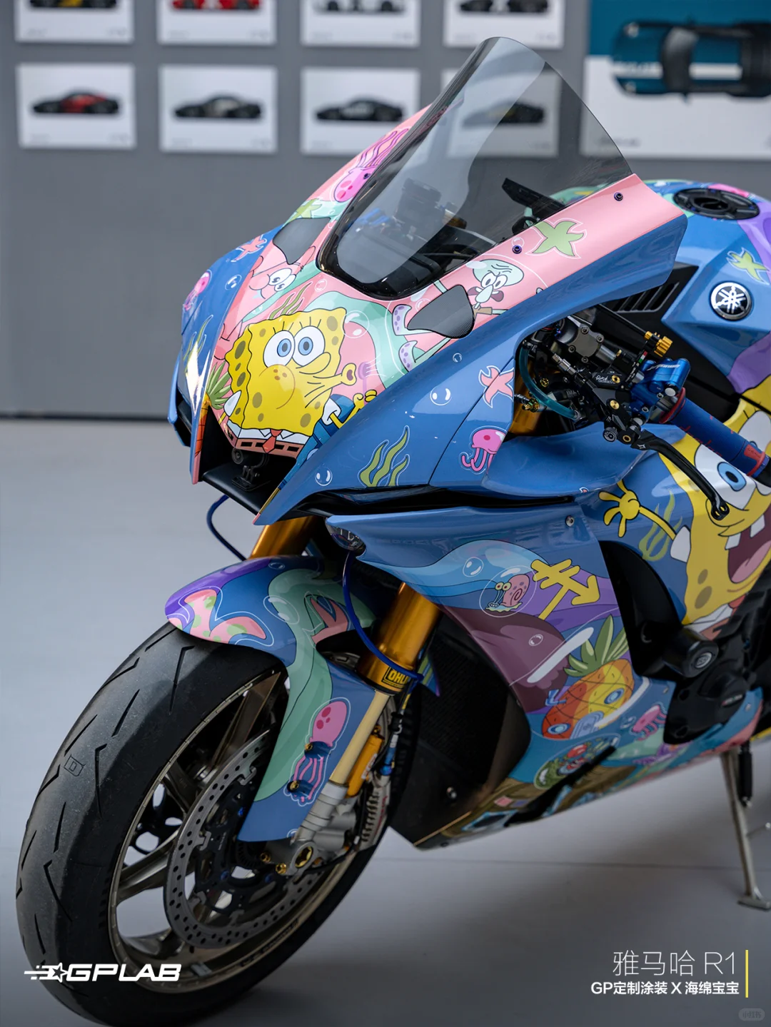 【超燃】雅马哈R1变身海绵宝宝，太酷炫了！