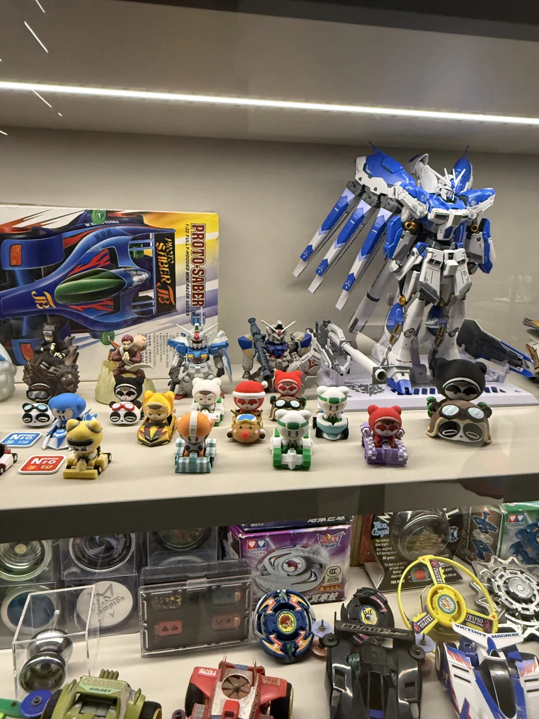 10年收藏 100辆汽车模型我的车库比4S店豪华