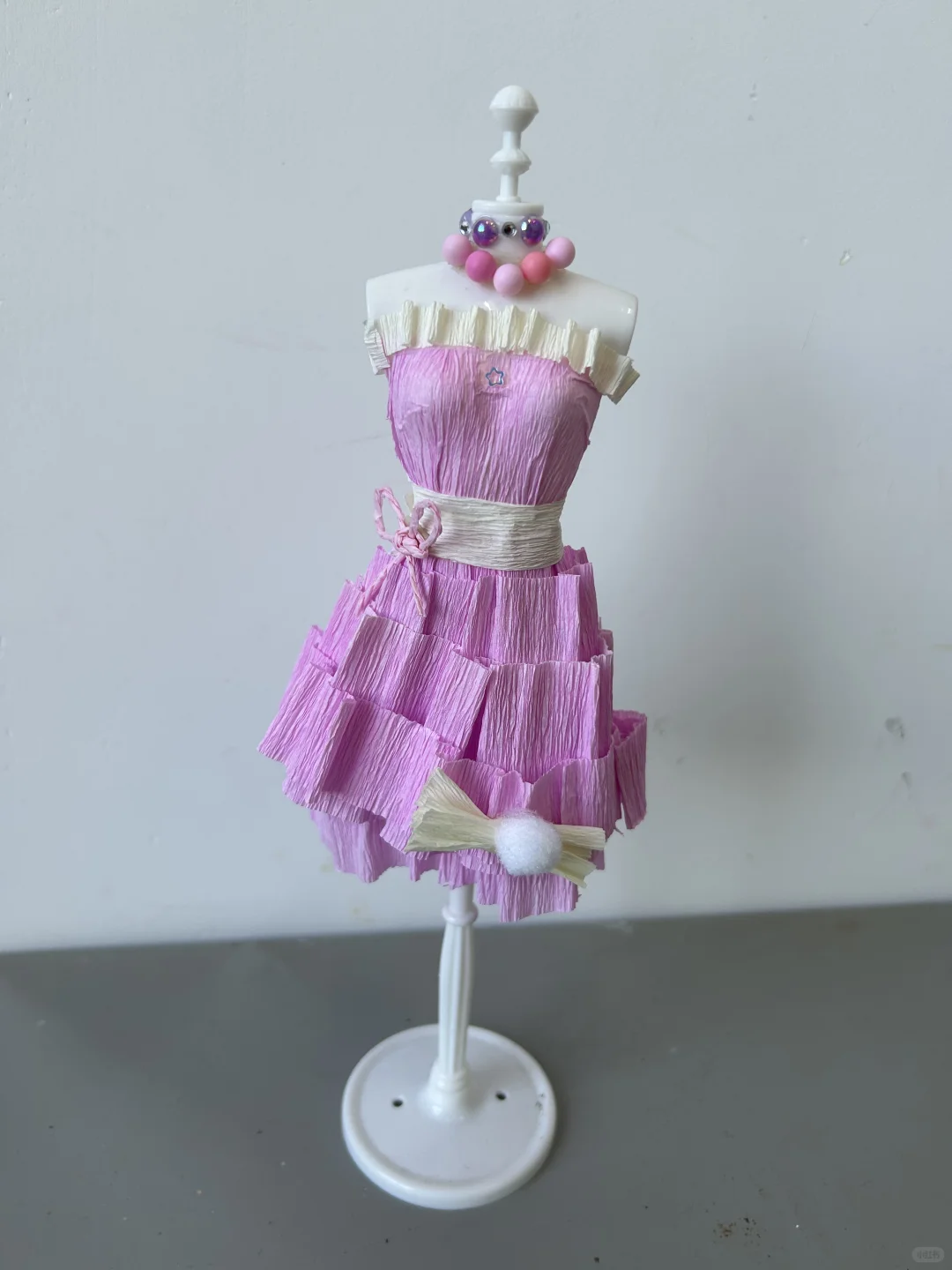 皱纹纸服装设计