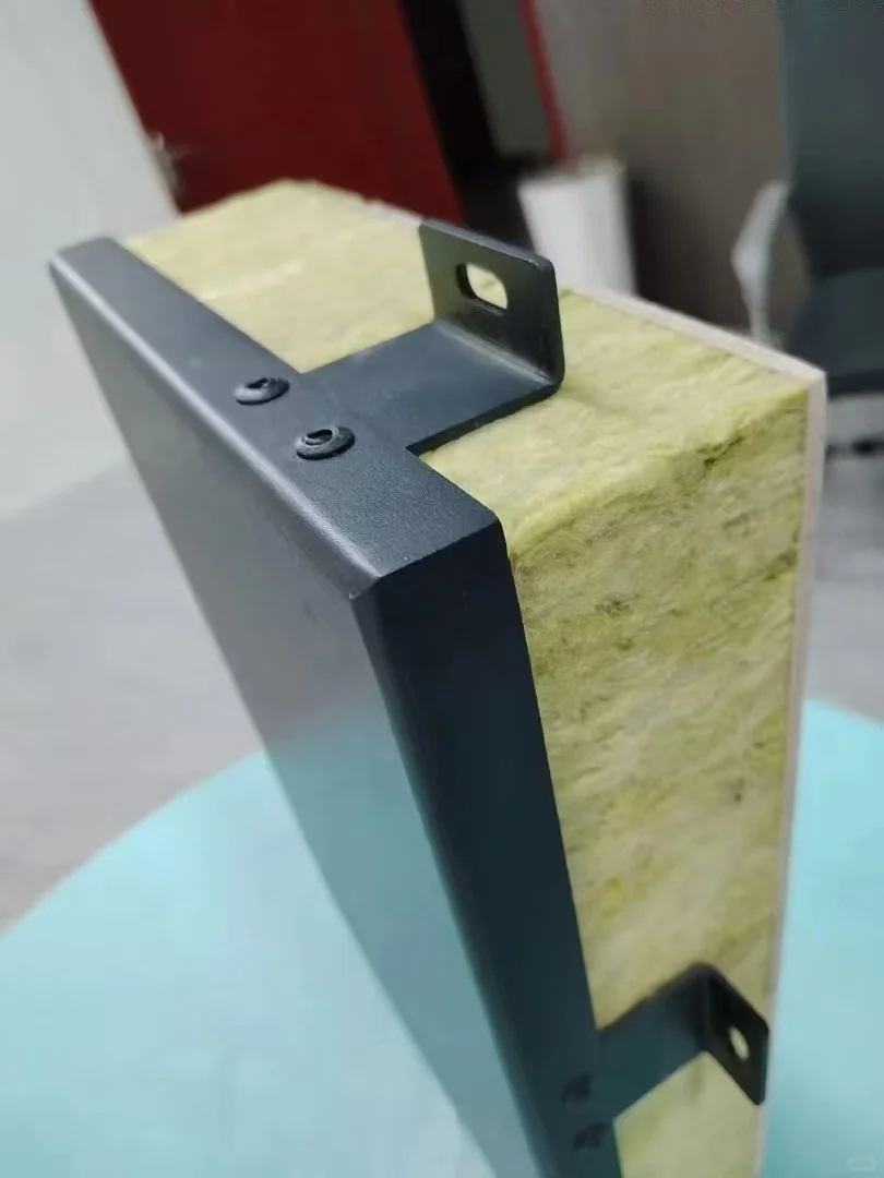 砂浆岩棉复合板：构建高效节能建筑的理想选