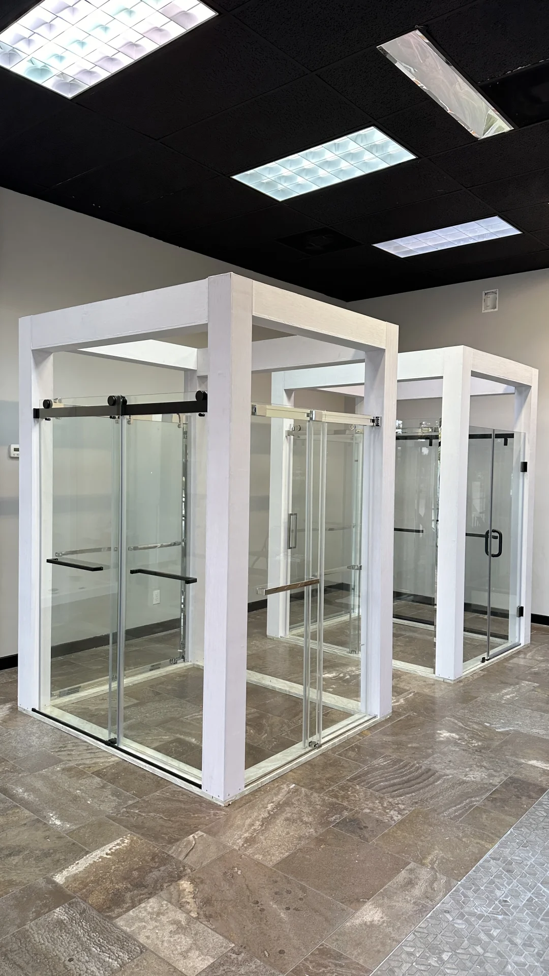 合作：美国达拉斯建材卫浴展厅组合营销