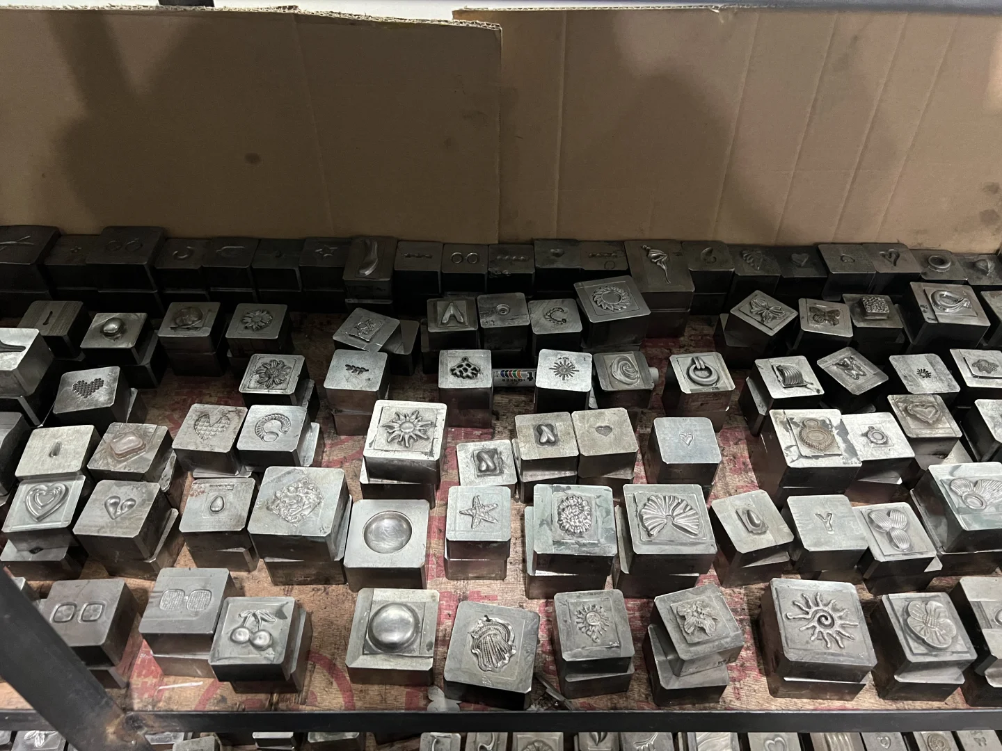 外贸日常-东莞不锈钢饰品厂