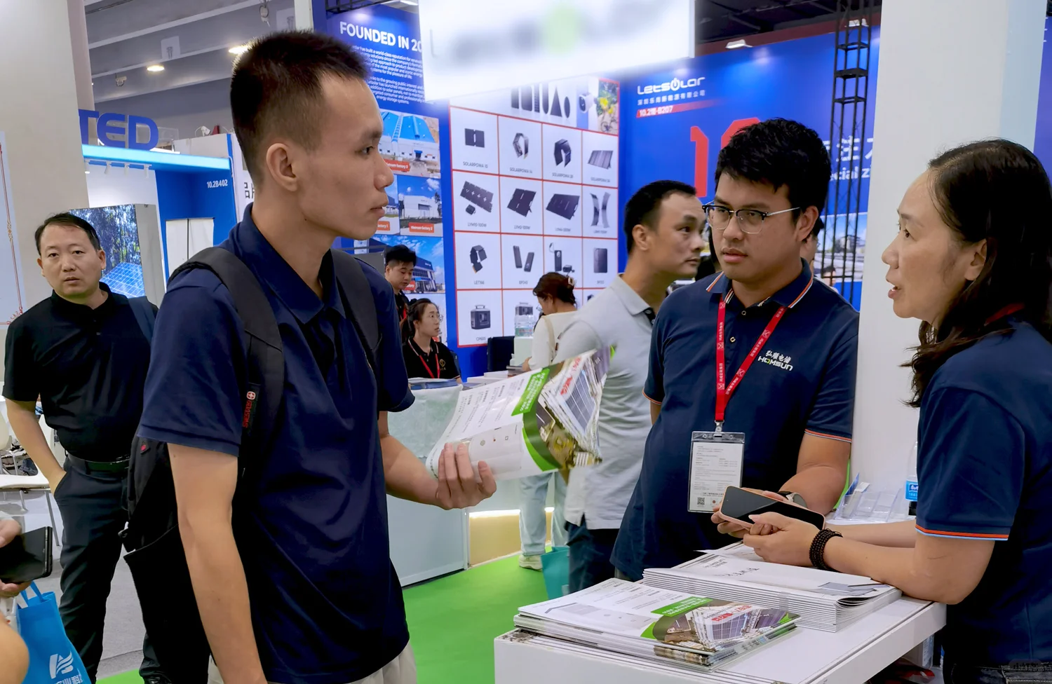 广州光储展，弘顺电储展位被挤爆！