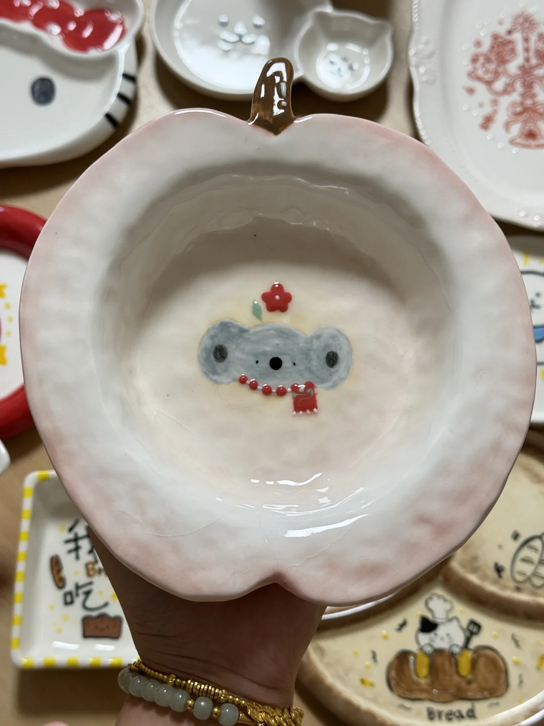 左滑一键烧成…在景德镇画了18h的盘子到家啦