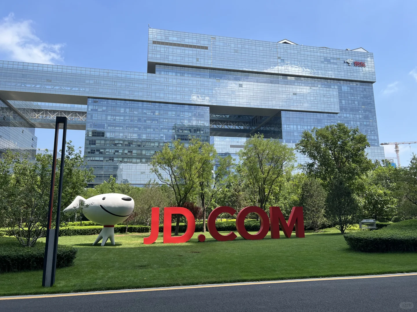 这座玻璃栈道也太美了！！