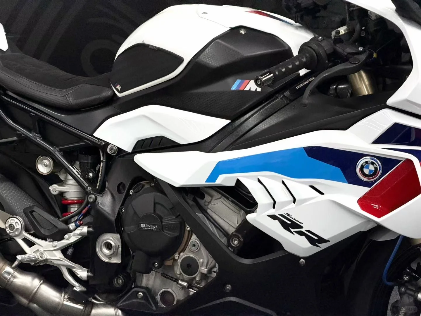 ✨ 宝马S1000RR变身记|老款秒变25款外观攻略