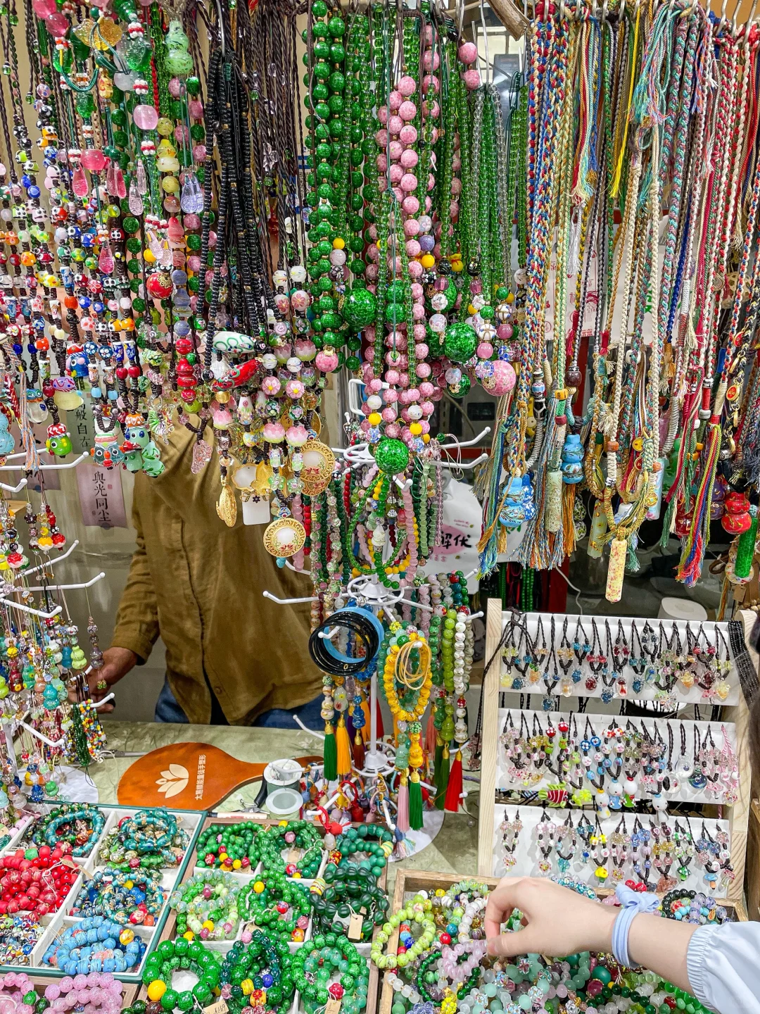 被这里的珠子美晕了?淄博陶瓷琉璃大观园
