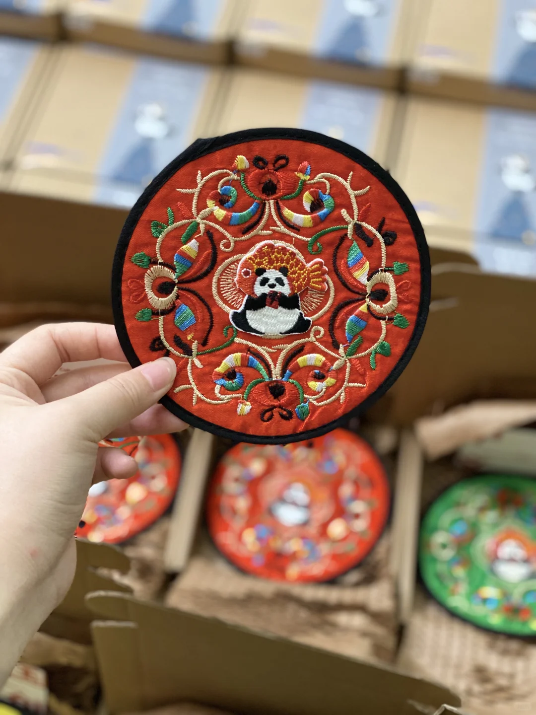 广交会展位摆这些引来一波又一波老外围观