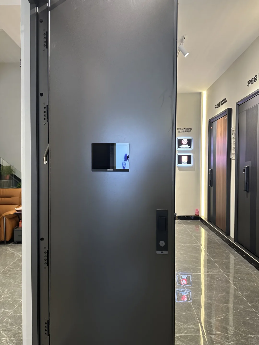 别再纠结普通门！王力5.0机器人门智能升级