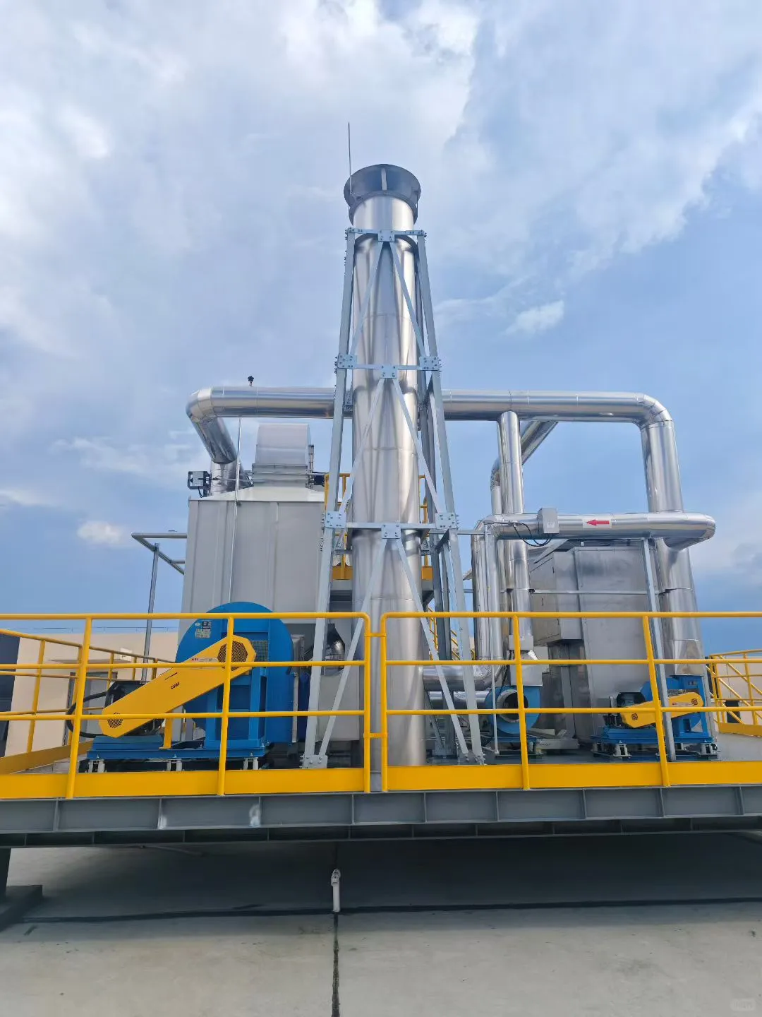 00后进厂卖环保设备