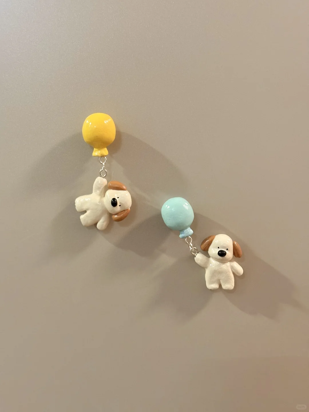 石塑粘土冰箱贴?捏了两只气球小狗?✨