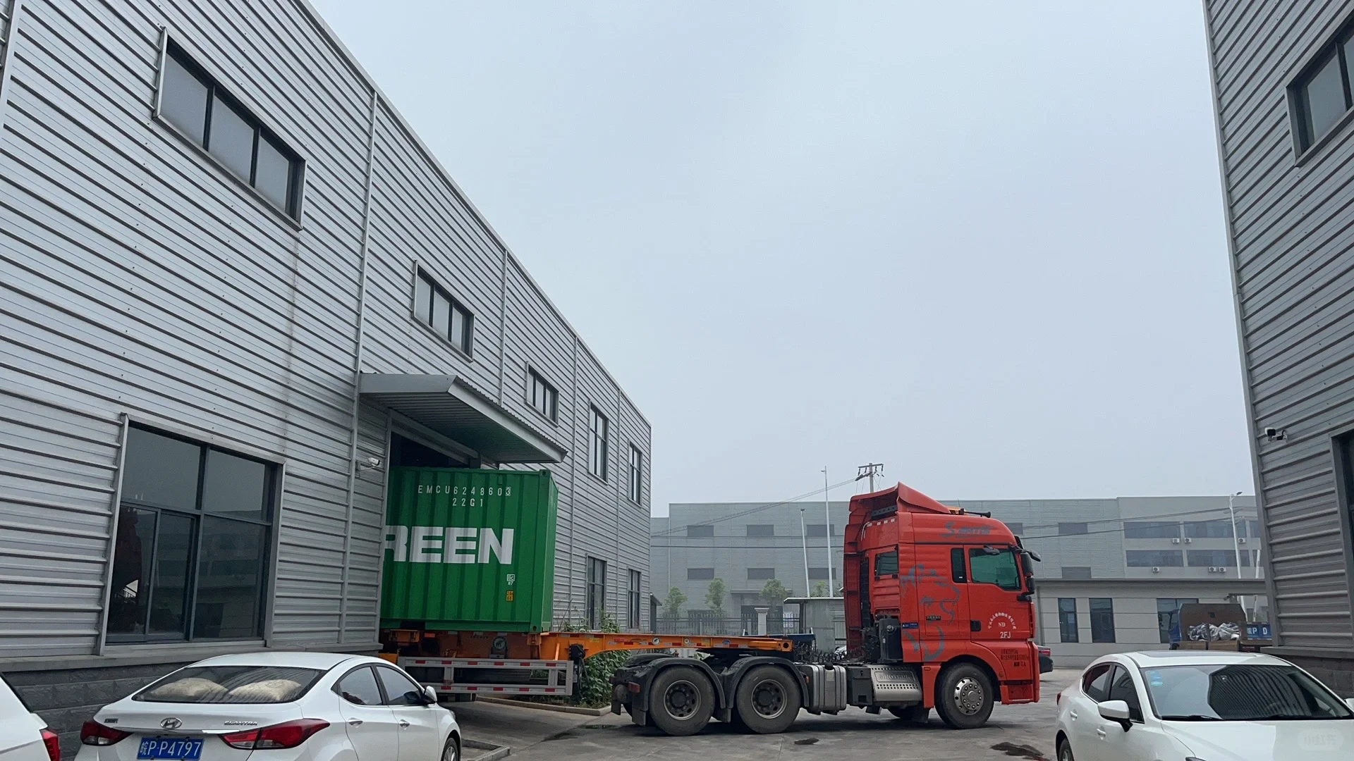 六月份的第三个柜 五金工厂生意渐渐好转