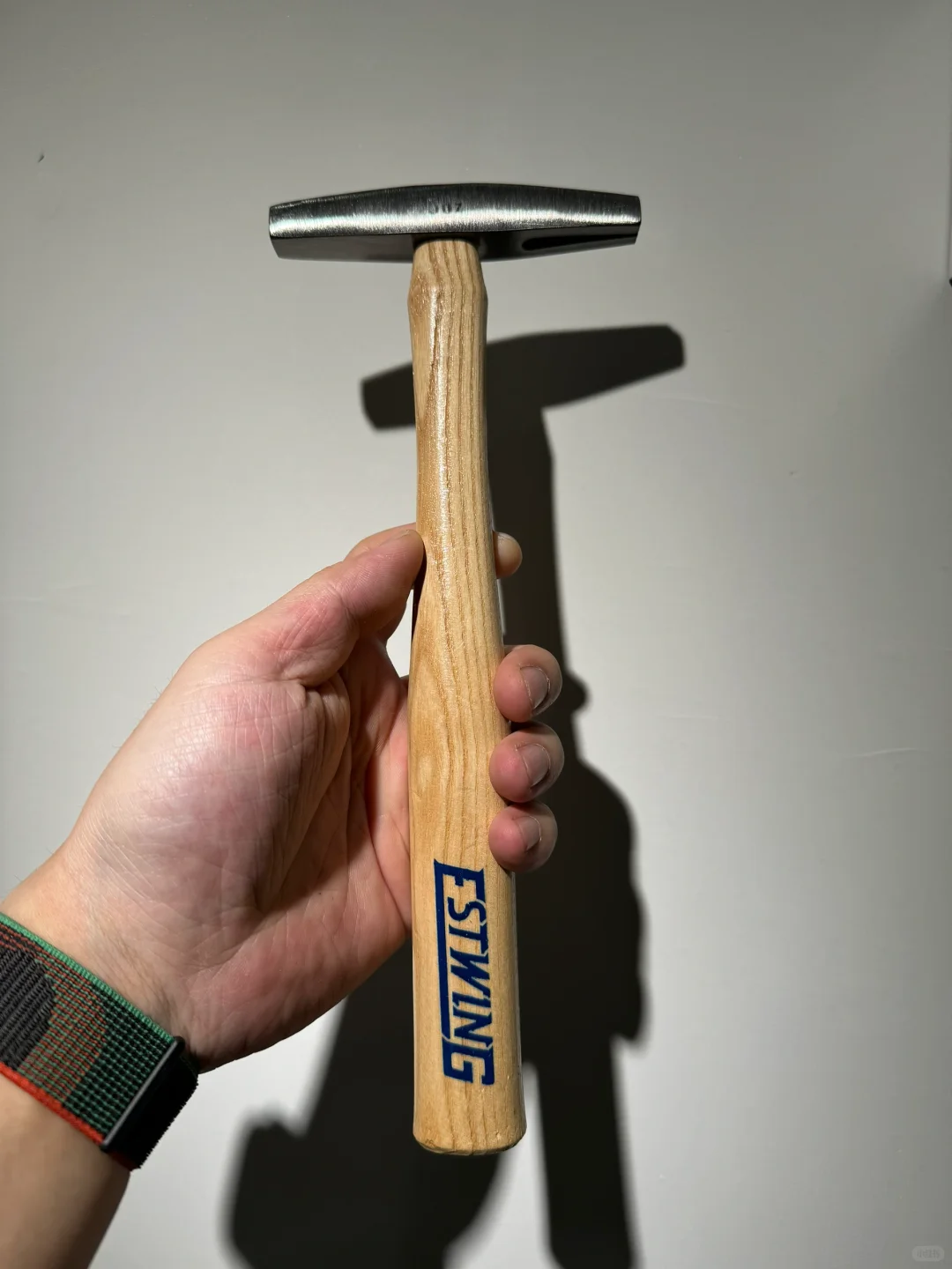 没办法，ESTWING的锤子确实好用