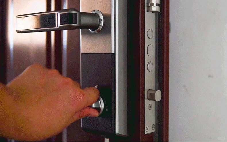 门锁反锁+猫眼防护,把安全感焊死在门上!