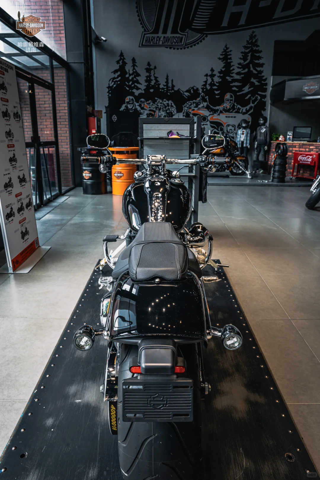 骑上哈雷突破者,世界都是你的?️