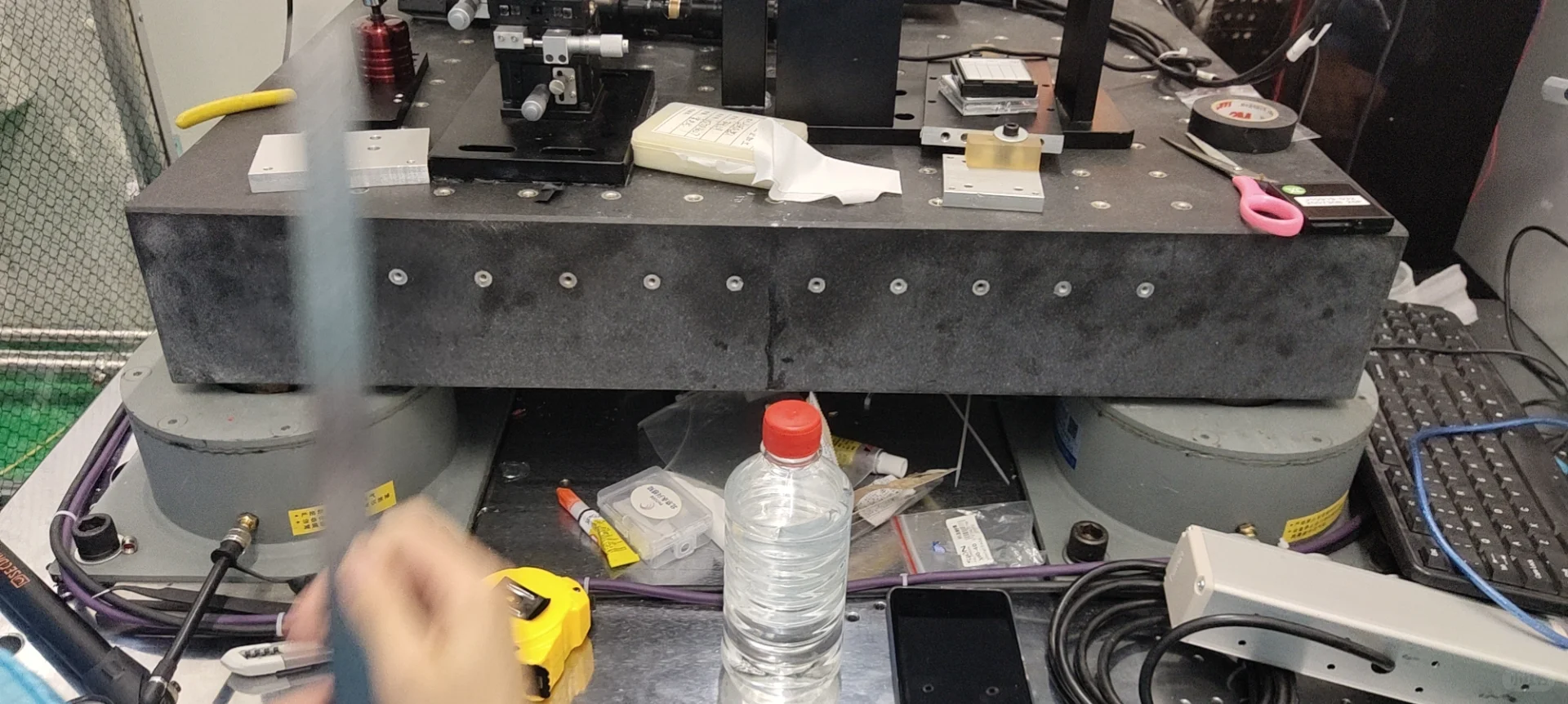 精密仪器隔振秘诀就是他——薄膜式气浮减振器