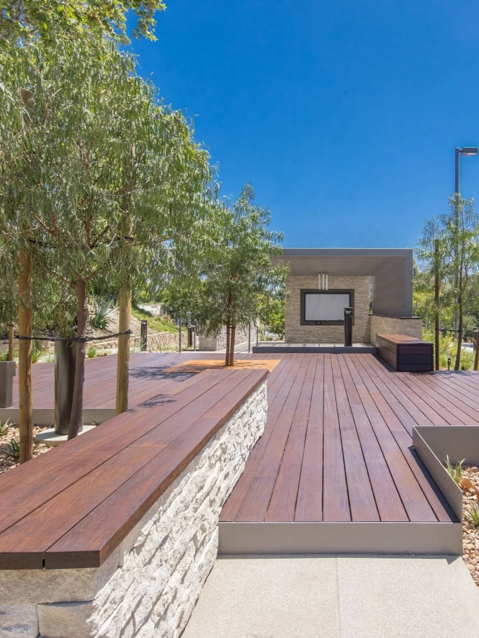 你知道毛竹是怎么做成户外地板吗？