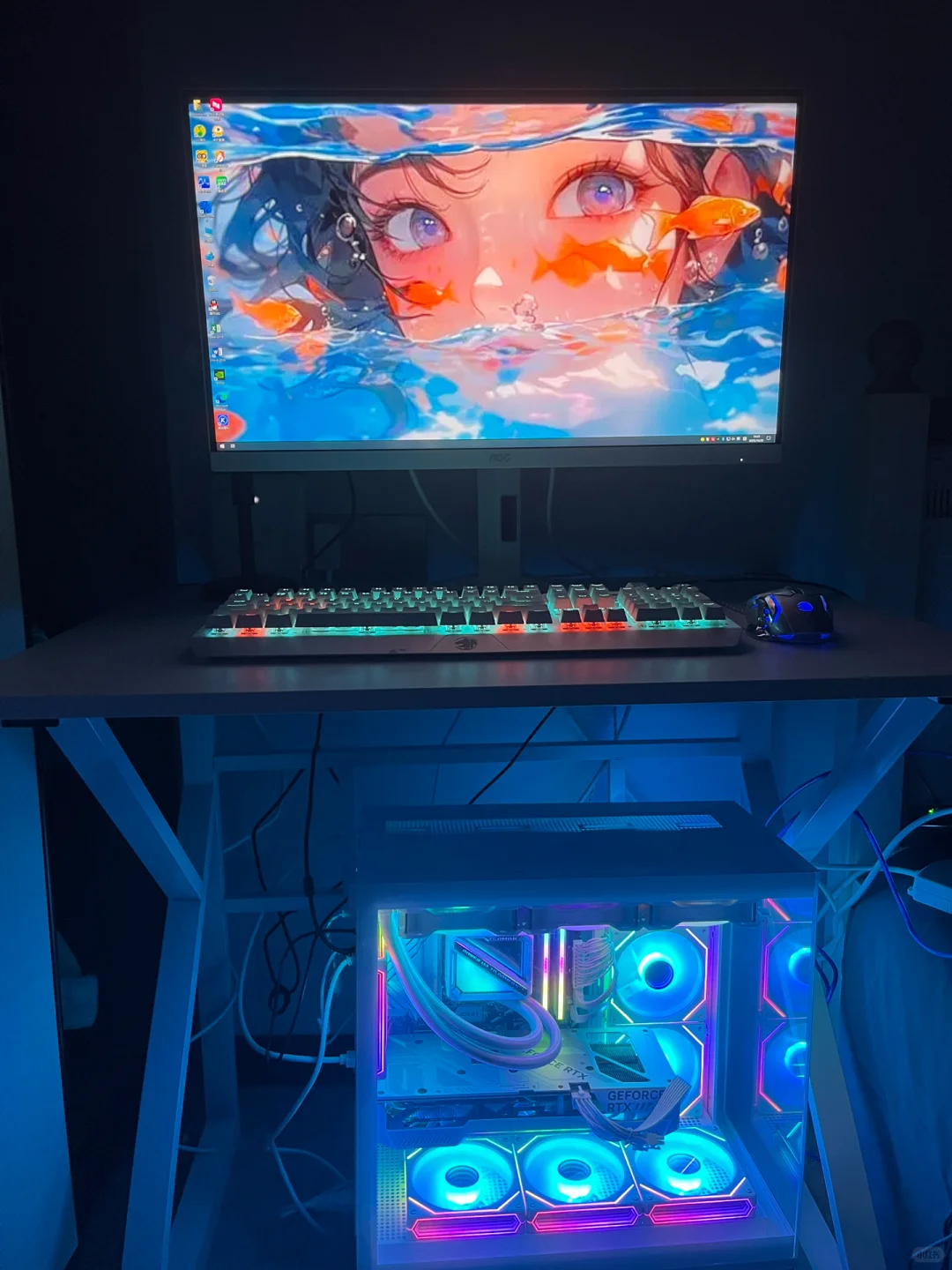 女生个人闲置台式电脑出售！