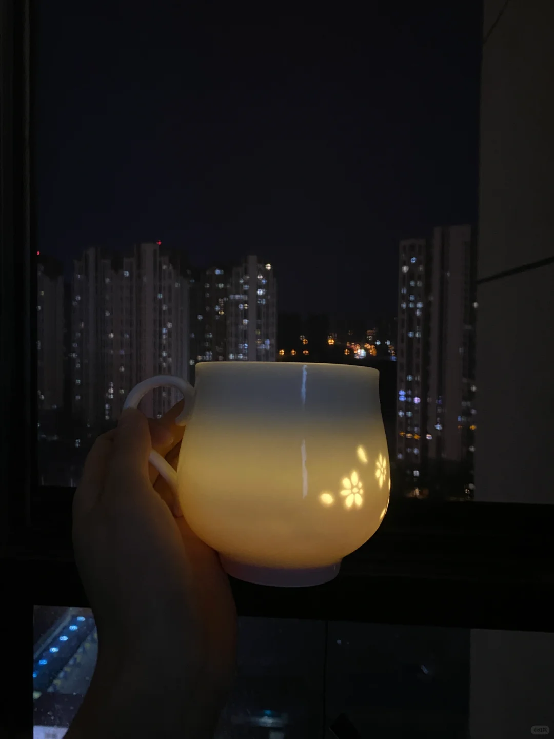 朋友从景德镇带来的杯子我超爱，