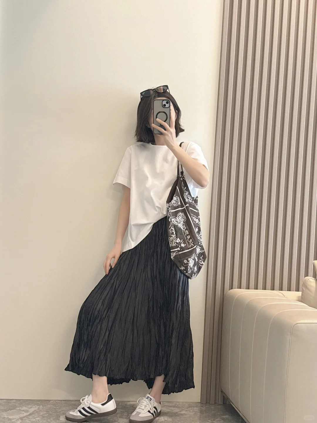 想要氛围感的 这条褶皱半裙可以尝试一下！！