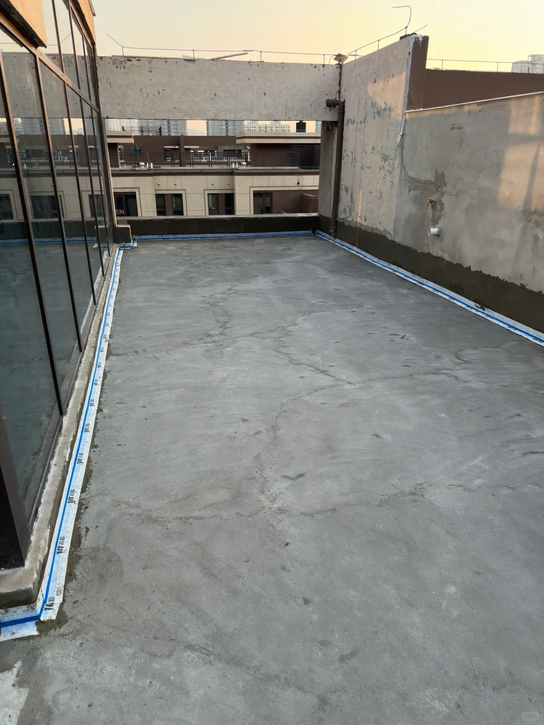 我家屋顶露台拒绝用卷材，卫生间拒绝丙纶布