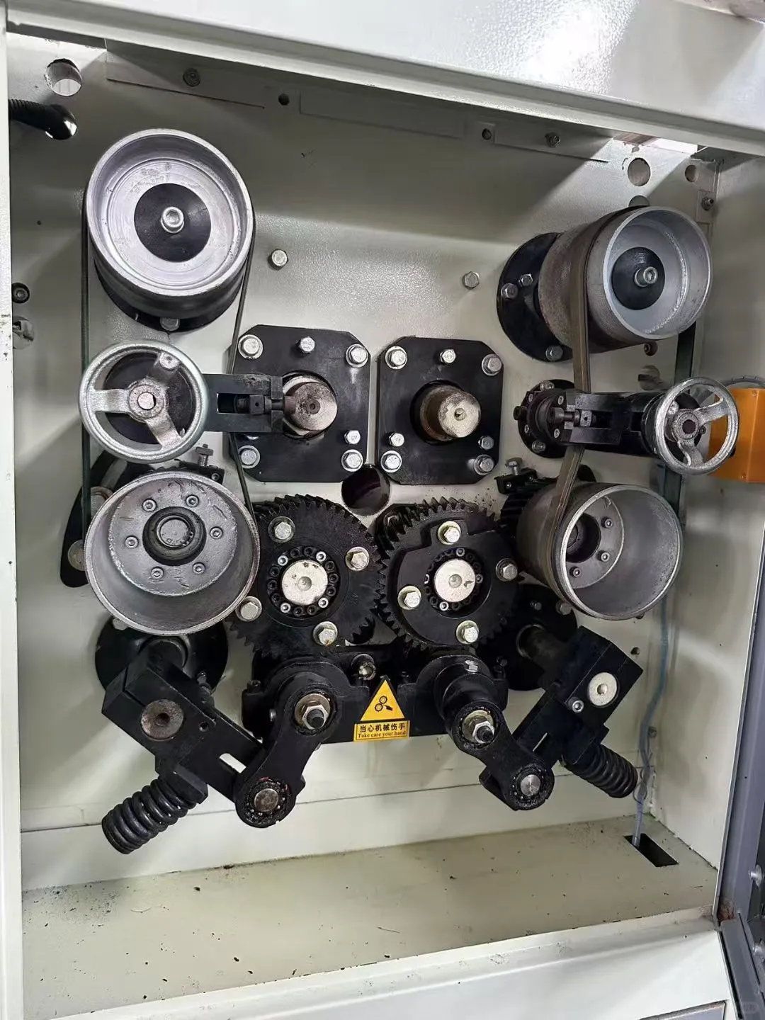 7排190抽纸机也可以打棉柔巾两用