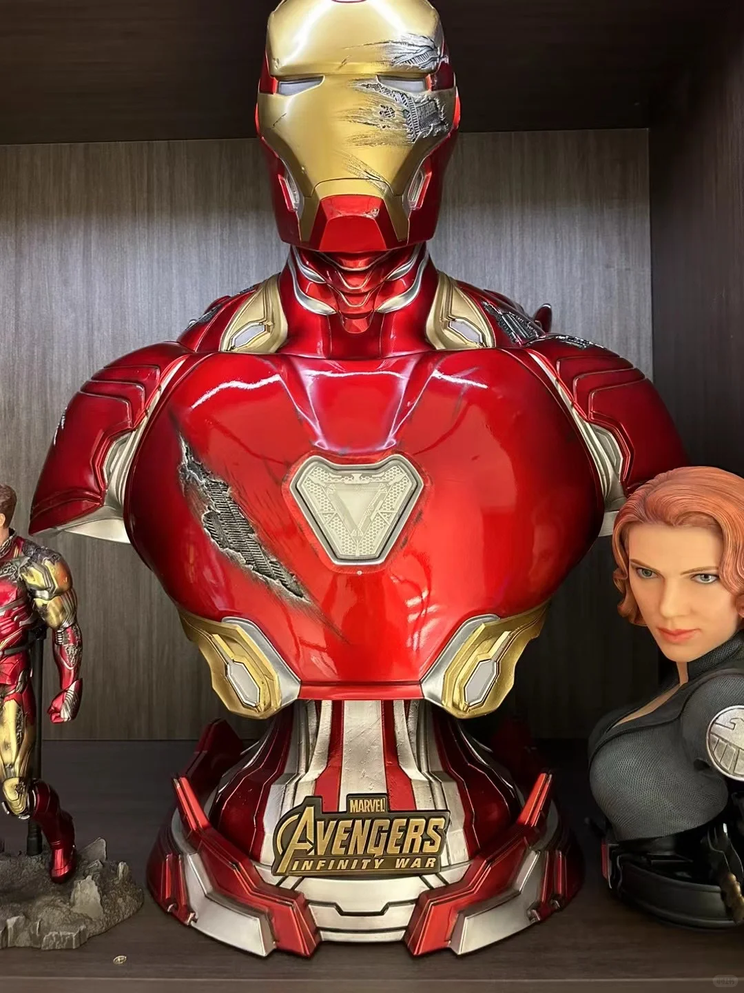 惊呆我了，朋友家地下室还藏着一套“房”