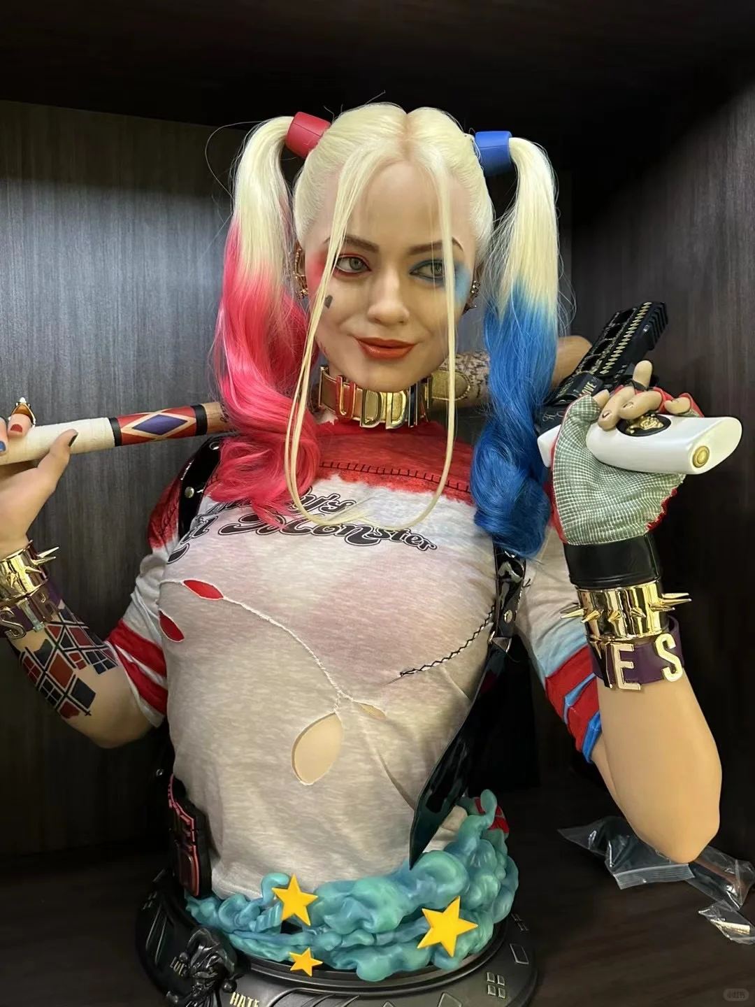 惊呆我了，朋友家地下室还藏着一套“房”