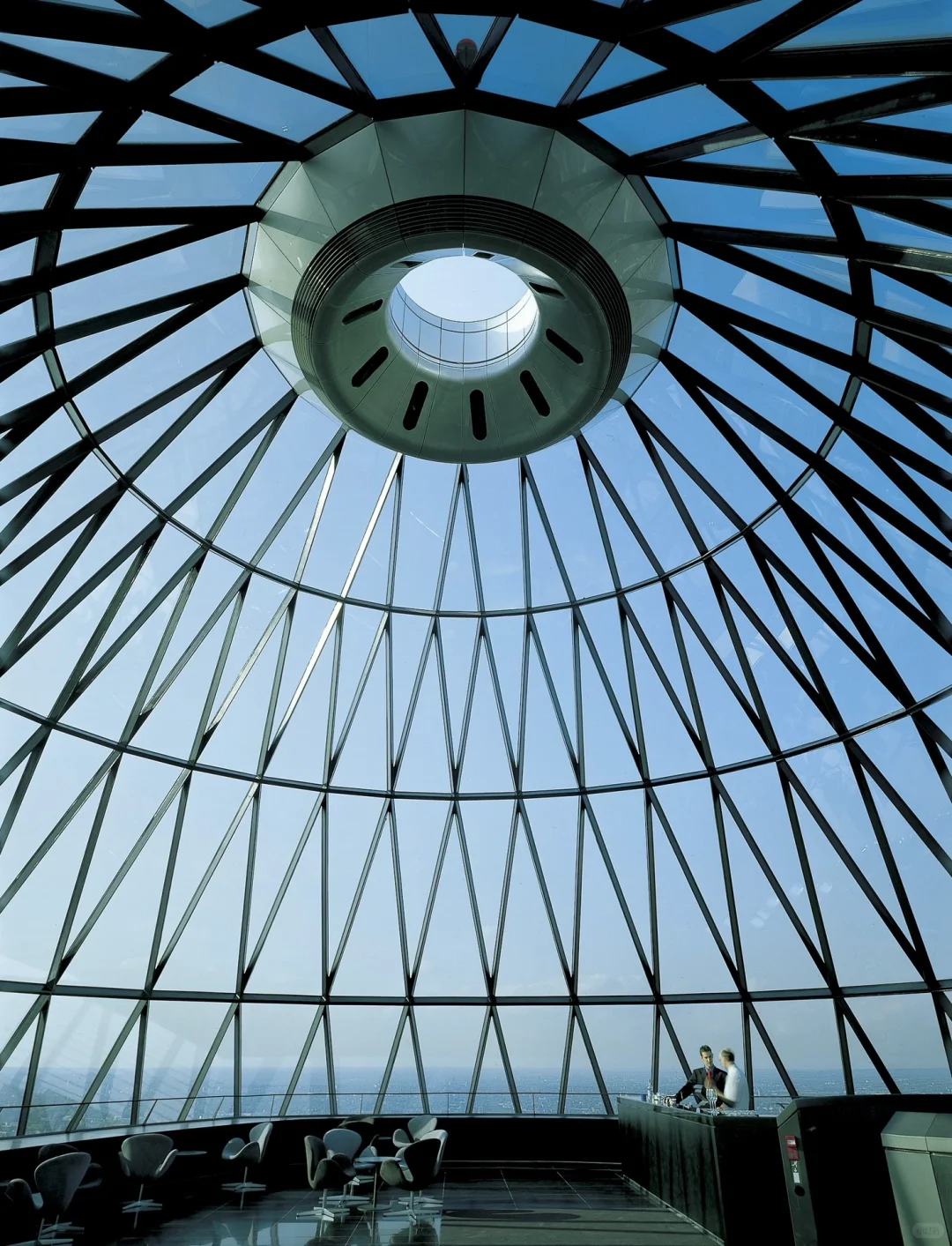 More details 嘎嘎干净的玻璃幕墙