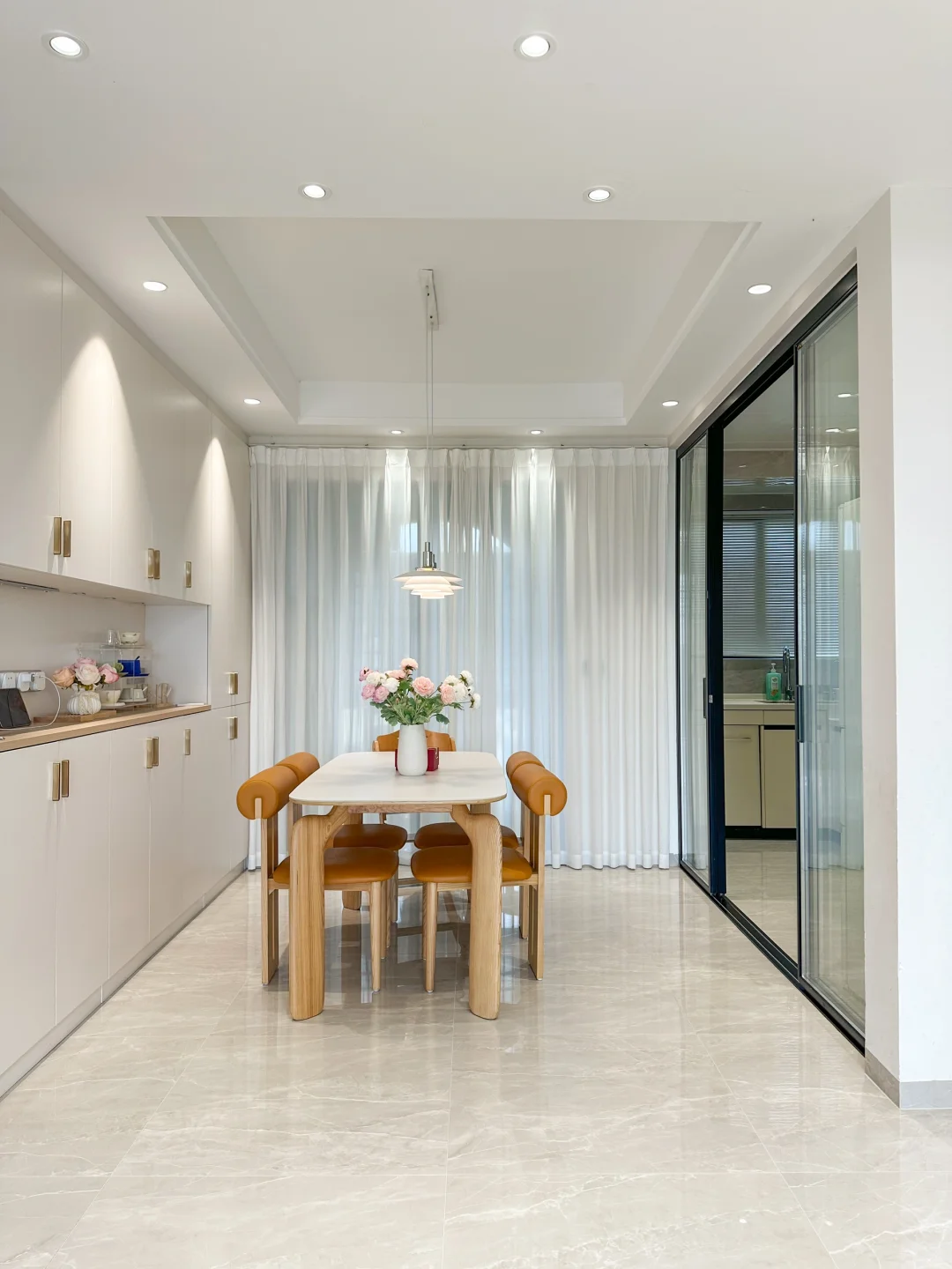 ?和3个男人住了两年的家，因干净而富足