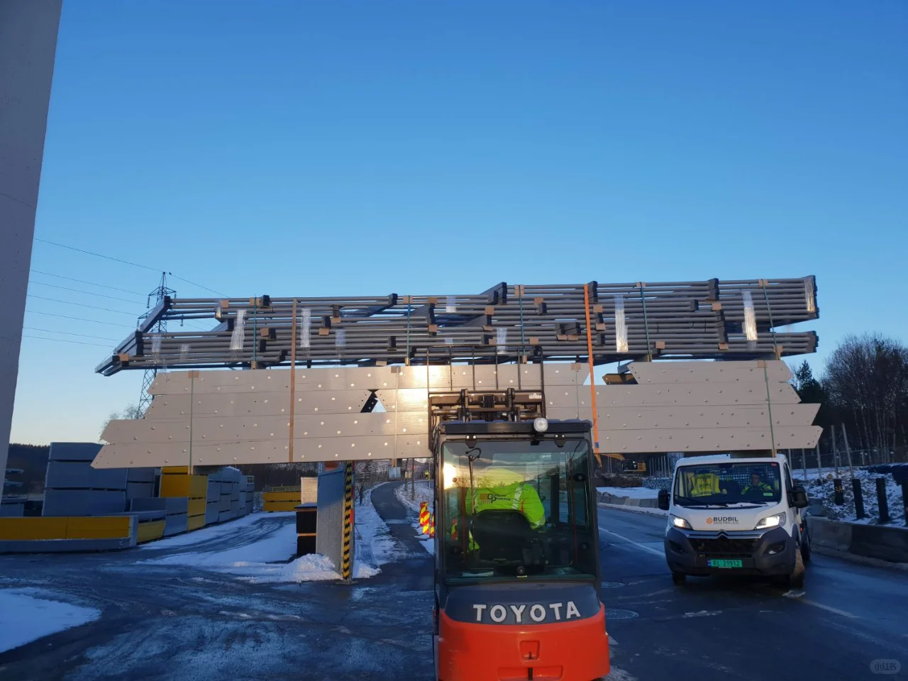 FRP（纤维增强复合材料）型材在建筑领域