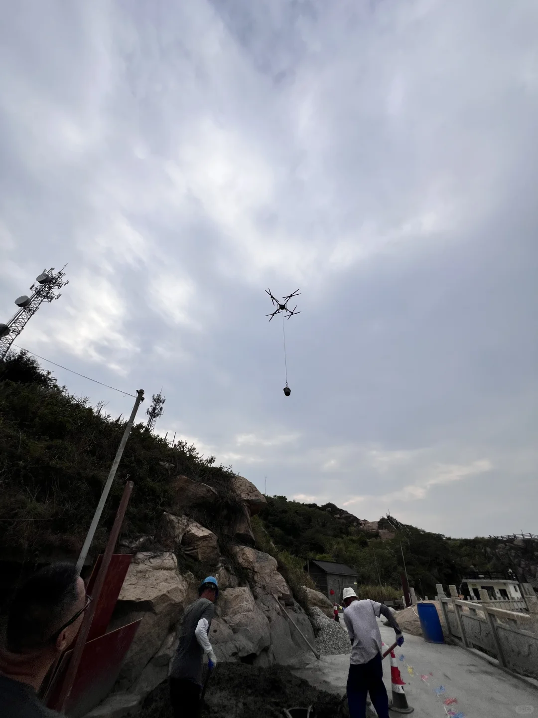 看无人机如何成为工地“超级搬运工”